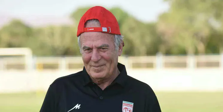 دنیزلی: پخش بازی پرسپولیس - تراکتور از شبکه ترکیه‌ای/در فوتبال همه چیز حمله کردن نیست