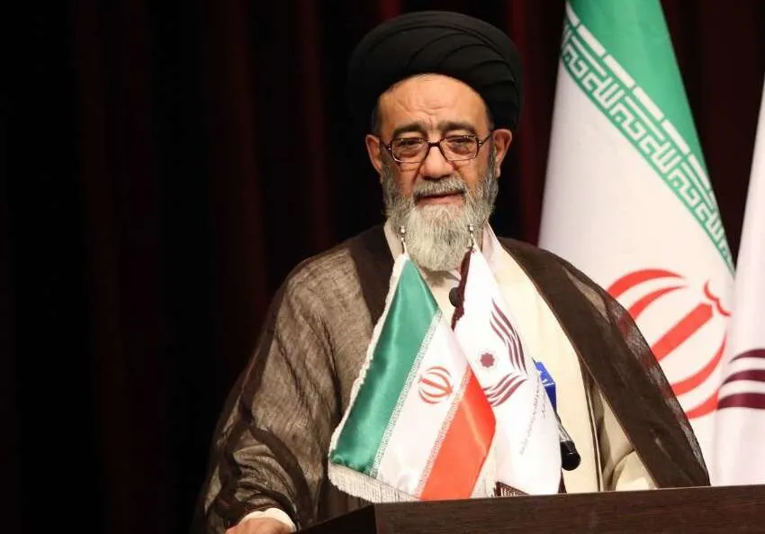 امام جمعه تبریز: جهت پژوهش‌های دانشگاهی باید اقتصاد مقاومتی باشد