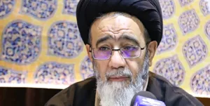 نمازهای جماعت را با حضور جوانان رونق دهید
