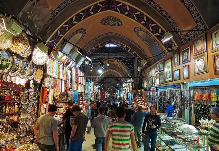 بازار در رکود مطلق است/ دولت درباره \"قسط بانکی و حق بیمه\" با کسب و کارها مدارا کند
