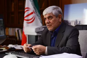 اهانت‌‌هایی که در بازی تراکتور-پرسپولیس به آذربایجانی‌‌ها شد، نفرت‌‌انگیز و منزجرکننده بود/ هواداران تراکتور با رفتار درست ورزشی ادب را به بی‌‌ادبان بیاموزند