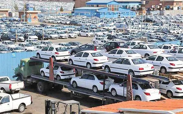 ناتوانی وزارت صنعت و نقش قوای سه گانه در افزایش قیمت خودرو