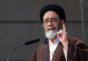 انتقاد امام جمعه تبریز از پیچ و خم‌های اداری و بروکراسی سنگین اداری برای تولید