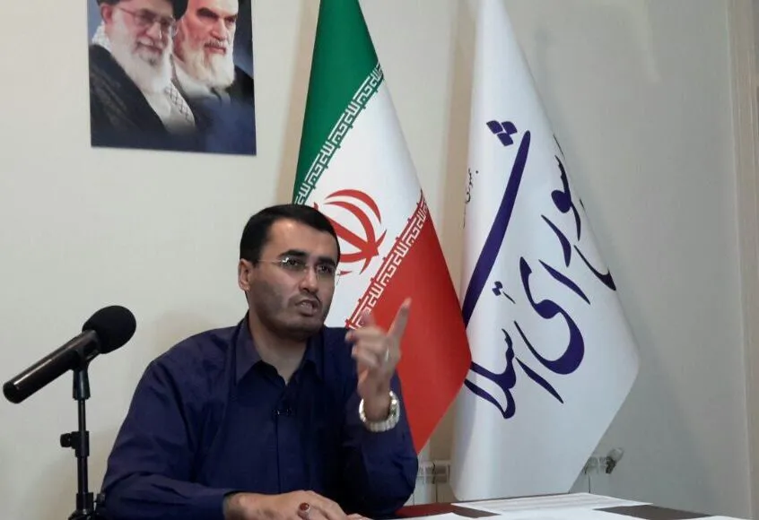 متفکرآزاد: لازمه کارآمدی همکاری سه قوه است