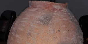 کشف کوزه سفالی به دوره قبل از میلاد در شهرستان بناب