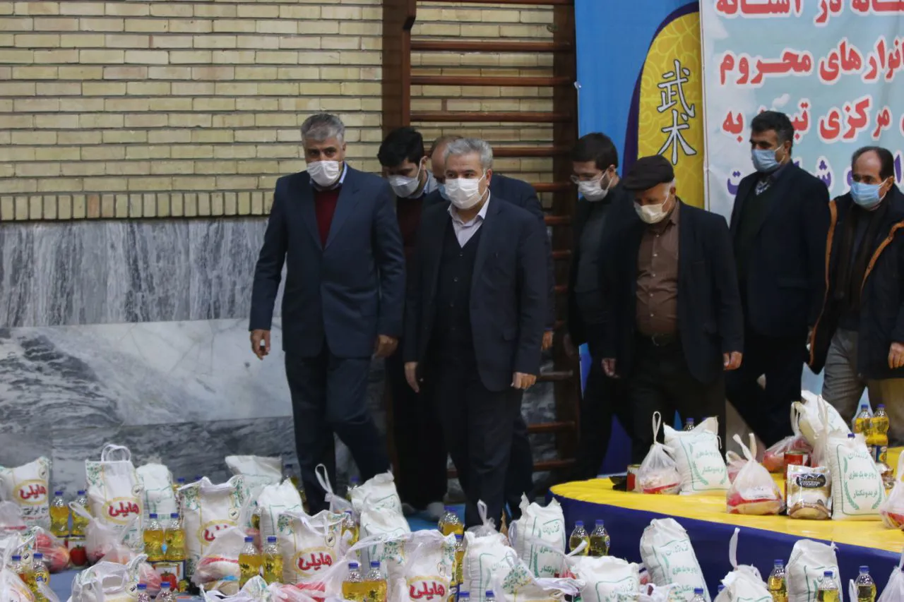 توزیع 400 بسته معیشتی میان خانواده های کم بضاعت روستاهای بخش مرکزی تبریز
