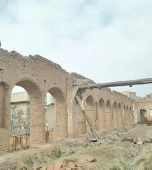 تبدیل عمارت قائم مقام تبریز به محل رفت و آمد احشام