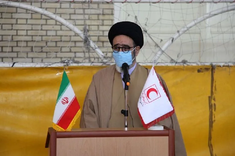 امام جمعه تبریز: ادارات دولتی دستاوردهای انقلاب را ارایه کنند