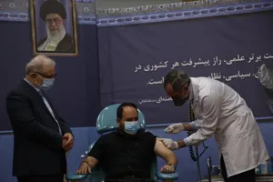 آغاز تست انسانی واکسن ایرانی \"فخرا\" / فرزند شهید فخری‌زاده نخستین تزریق‌کننده