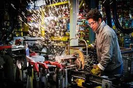 بومی‌سازی 37 میلیون دلاری ماشین آلات معدنی و تولید ماسک در آذربایجان‌شرقی / بازگشت 102 واحد راکد به چرخه تولید