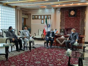 ایجاد زمینه‌های اشتغال برای جوانان در روزهای سخت کرونا جایگاه بالاتری از کمک‌های نقدی دارد