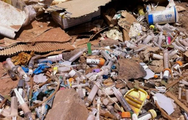 نظارت بر امحاء پسماندهای بیمارستانی و کرونایی در تبریز