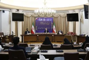 پیشرفت و سعادت جامعه در دست قدرت معلمان است