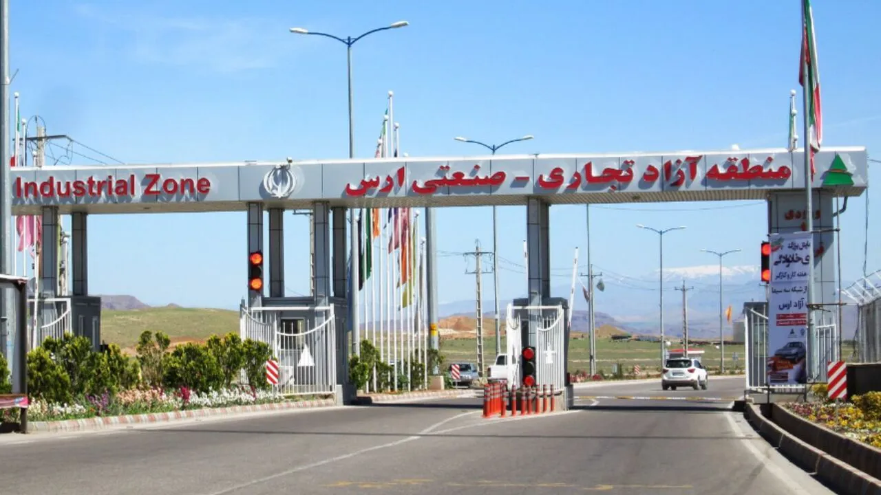 ۲۰۰ سند گواهی صادرات از منطقه آزاد ارس به اوراسیا و ترکیه صادر شد