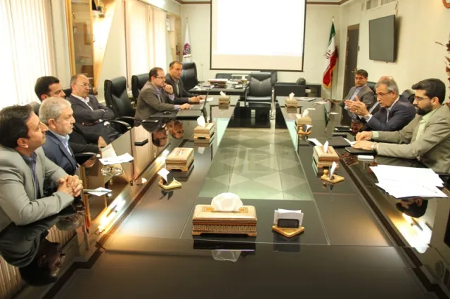 برگزاری نشست هم انديشی دکتر نجفی معاون وزير صنعت ، معدن وتجارت با اتاق اصناف ايران وتشكل های تخصصی چرم