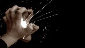 چرا برخی به مرگ عزیزان خود راضی می‌شوند؟