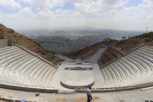 آمفی‌تئاتر روباز تبریز با هفت هزار مترمربع آماده بهره‌برداری است