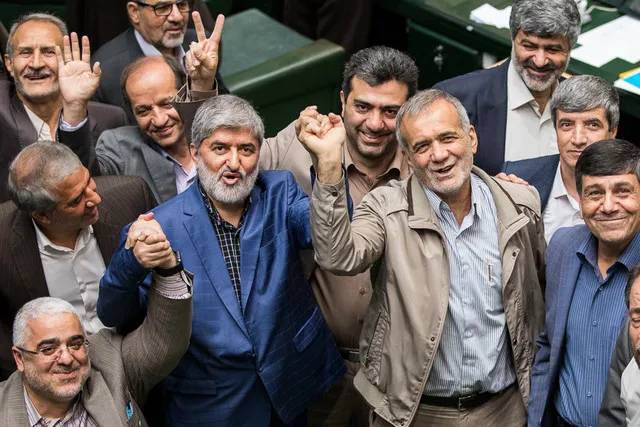 پزشکیان نايب رییس مجلس باقی ماند