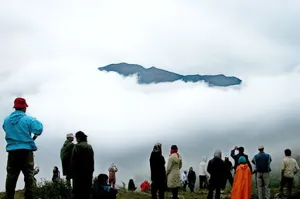 برخورد با بیش از ۲۰ تور گردشگری غیرمجاز در آذربایجان شرقی