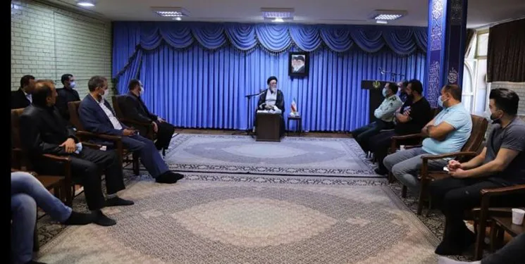 دیدار و گفتگوی هواداران تراکتور با آل هاشم / ضرورت توجه مسئولان ورزشی و سیاسی به مطالبات هواداران تراکتور