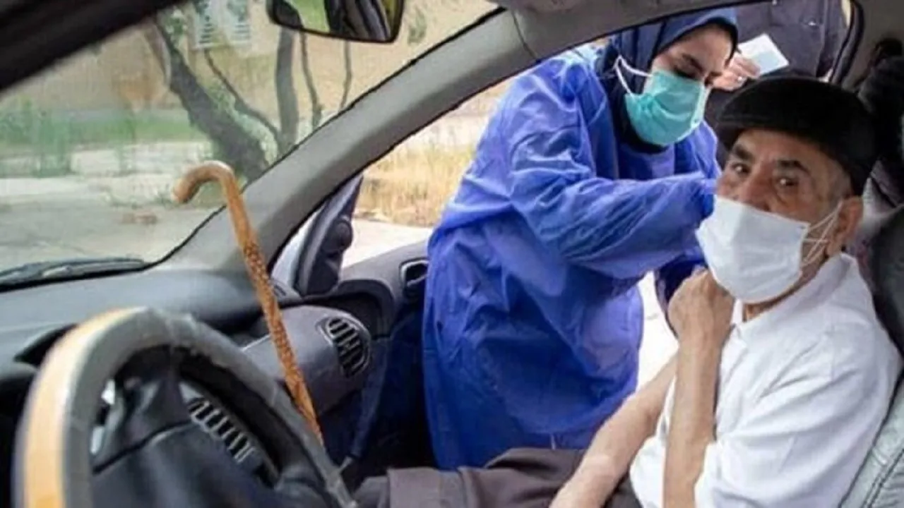 افتتاح مرکز واکسیناسیون خودرویی در تبریز