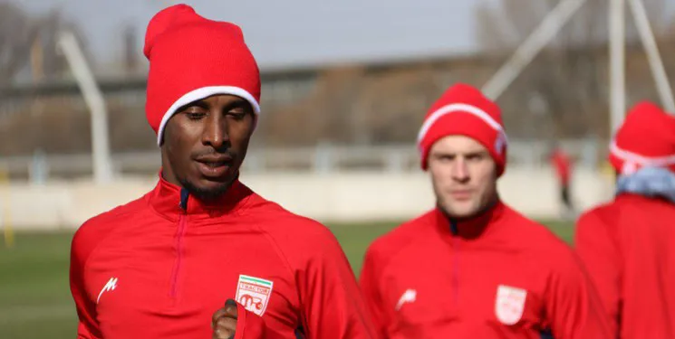 توافق باشگاه تراکتور با کنستانت و پاتریک