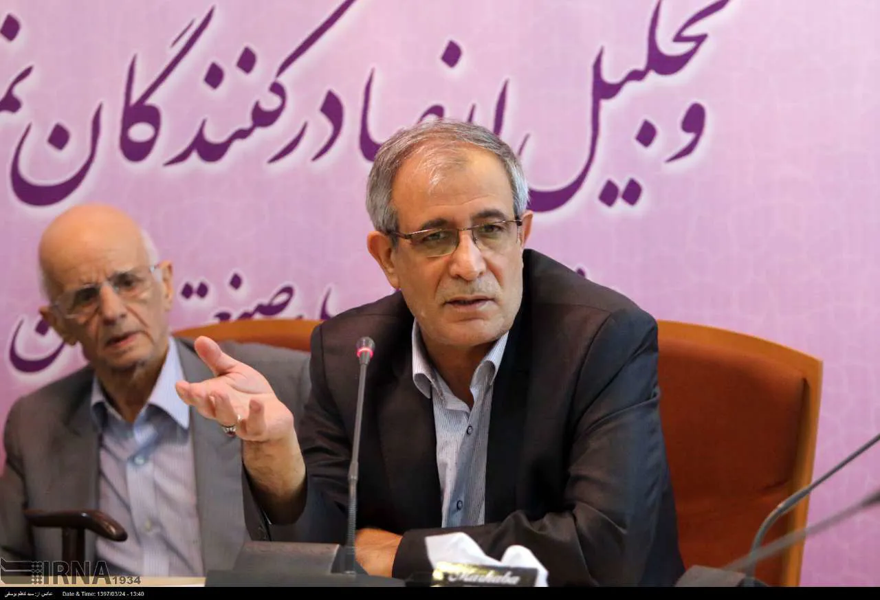 مدیران و کارشناسان استان از زیر بار مسئولیت فرار کرده و امور را به تهران واگذار می کنند